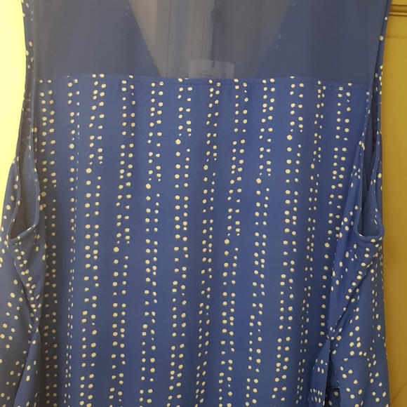 Plus Size - Picture 4 of 6